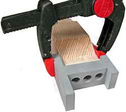 Clamp the guide to the car.